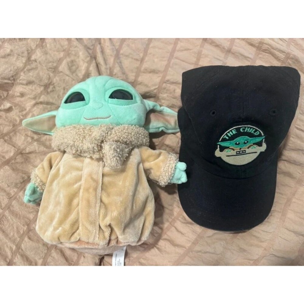 Star Wars Yoda ‘The Child’ Hat & Plush Bundle